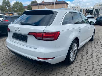 Audi A4 Avant design ultra ACC/PDC/HuD/Shz/Assistenz — slika 5