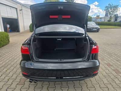 Audi A3 2.0 TDI Lim"Ambiente quattro"Navi"T.Leder"Xen — slika 5