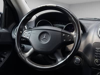 Mercedes-Benz ML 63 AMG 4Matic*H&K*STHZ*AHK*Memo*Xenon*Kamera* — slika 13