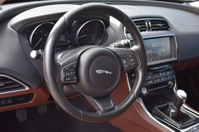 Jaguar XE Portfolio Kamera/Meridian Sound/Schiebedach — slika 9