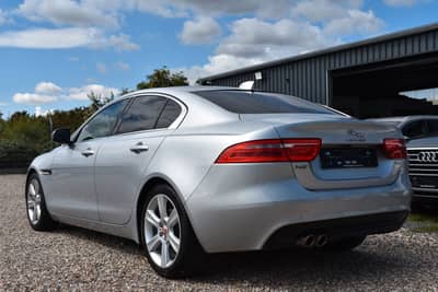 Jaguar XE Portfolio Kamera/Meridian Sound/Schiebedach — slika 4