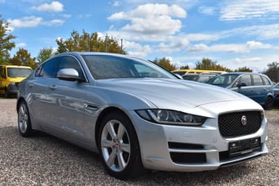 Jaguar XE Portfolio Kamera/Meridian Sound/Schiebedach — slika 2