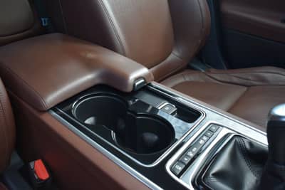 Jaguar XE Portfolio Kamera/Meridian Sound/Schiebedach — slika 25