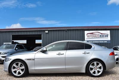 Jaguar XE Portfolio Kamera/Meridian Sound/Schiebedach — slika 5