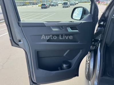 Volkswagen T6.1 Multivan*4M*DSG*7-STZE*VIRTU*NAVI*LED*LEDER — slika 20