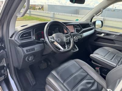 Volkswagen T6.1 Multivan*4M*DSG*7-STZE*VIRTU*NAVI*LED*LEDER — slika 21