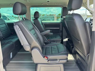 Volkswagen T6.1 Multivan*4M*DSG*7-STZE*VIRTU*NAVI*LED*LEDER — slika 10