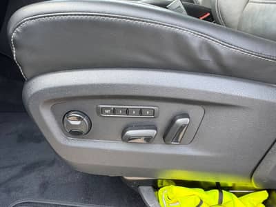 Volkswagen T6.1 Multivan*4M*DSG*7-STZE*VIRTU*NAVI*LED*LEDER — slika 16