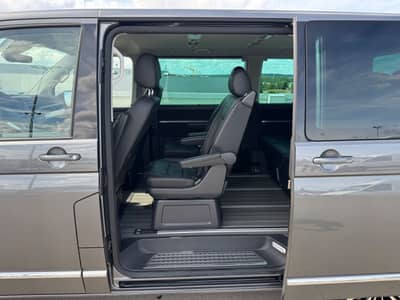 Volkswagen T6.1 Multivan*4M*DSG*7-STZE*VIRTU*NAVI*LED*LEDER — slika 25