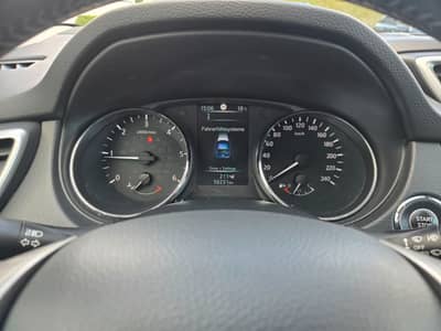 Nissan Qashqai 1.6 dCi"Tekna"Leder"Kamera"Navi"19 Zoll" — slika 18