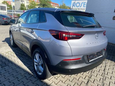 Opel Grandland LED/PDC+Kamera/Assistenz/Sitzhzg — slika 4
