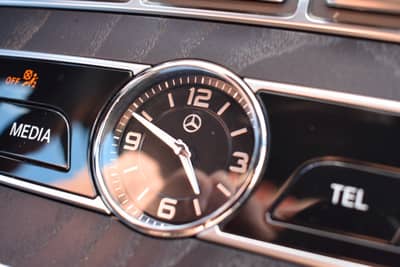 Mercedes-Benz E 350d T-Modell HUD/BURMESTER/CARPLAY/LED/KAMERA — slika 16