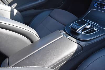 Mercedes-Benz E 350d T-Modell HUD/BURMESTER/CARPLAY/LED/KAMERA — slika 17