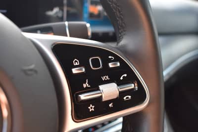 Mercedes-Benz E 350d T-Modell HUD/BURMESTER/CARPLAY/LED/KAMERA — slika 25