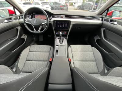 Volkswagen Passat Variant Business ACC/Kamera/AHK/Assistenz — slika 12
