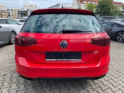 Volkswagen Passat Variant Business ACC/Kamera/AHK/Assistenz — slika 19