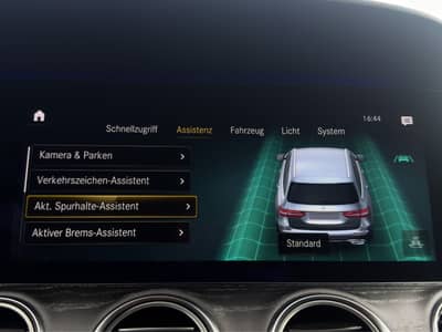 Mercedes-Benz E 300de T AMG-Line Pano*MBEAM*360*Burmester*Dist — slika 17