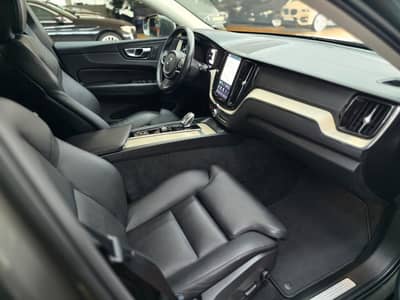 Volvo XC 60 Inscription*1-Hand*Leder*Keyless-GO*ACC* — slika 11