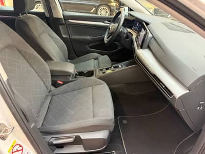 Volkswagen Golf VIII Variant Life/Navi/LED/Ambient/Erster H — slika 15