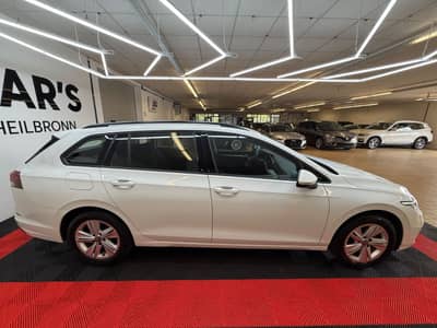 Volkswagen Golf VIII Variant Life/Navi/LED/Ambient/Erster H — slika 6