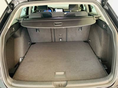 Volkswagen Golf VIII Variant Life DSG°AMBIENT°AHK°ACC°1.Hd° — slika 17