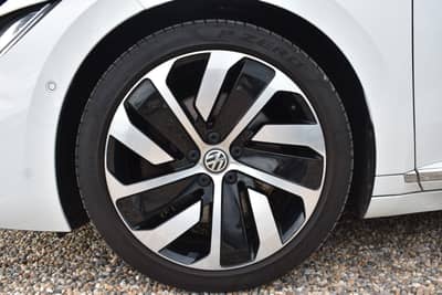 Volkswagen Arteon R-Line 4Motion PANO/AHK/STH/MASAGE/DYNAUD — slika 42