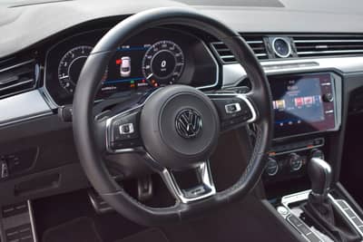 Volkswagen Arteon R-Line 4Motion PANO/AHK/STH/MASAGE/DYNAUD — slika 9
