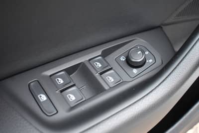 Volkswagen Arteon R-Line 4Motion PANO/AHK/STH/MASAGE/DYNAUD — slika 22
