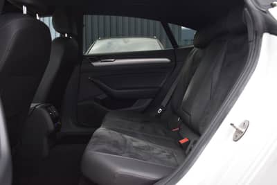 Volkswagen Arteon R-Line 4Motion PANO/AHK/STH/MASAGE/DYNAUD — slika 28