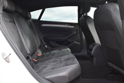Volkswagen Arteon R-Line 4Motion PANO/AHK/STH/MASAGE/DYNAUD — slika 29