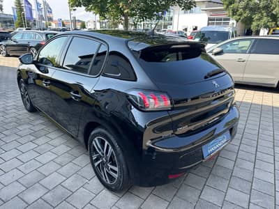 Peugeot 208 Allure — slika 2
