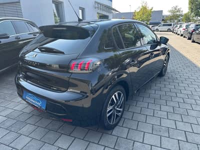 Peugeot 208 Allure — slika 8
