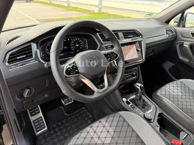 Volkswagen Tiguan Allspace 2.0 TDI DSG*4M*R LINE*7 SITZ*VOL — slika 17