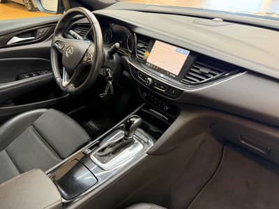 Opel Insignia B Sports Tourer/Navi/LED/Kamera/Leder — slika 14