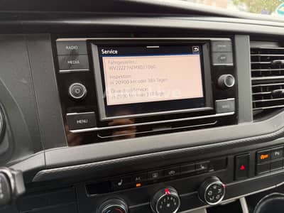 Volkswagen T6.1 Transporter 2,0 TDI*AUTOMATIK*9-SITZE*KLIMA — slika 19