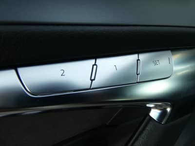 Audi A6 40 TDI 4x4 Matrix Leder B&O Sitzklima 360° SH — slika 25