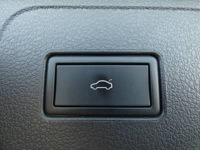 Volkswagen Passat 2.0 TDI DSG 1-Hd LED Navi ACC AHK Kamera — slika 24