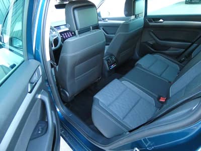 Volkswagen Passat 2.0 TDI DSG 1-Hd LED Navi ACC AHK Kamera — slika 8