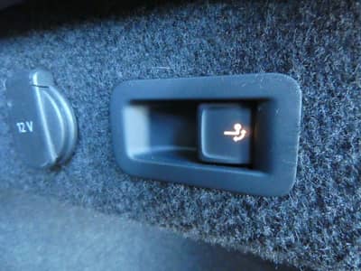Volkswagen Passat 2.0 TDI DSG 1-Hd LED Navi ACC AHK Kamera — slika 23