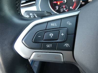 Volkswagen Passat 2.0 TDI DSG 1-Hd LED Navi ACC AHK Kamera — slika 16