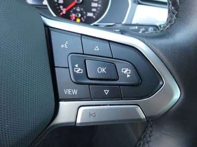 Volkswagen Passat 2.0 TDI DSG 1-Hd LED Navi ACC AHK Kamera — slika 17