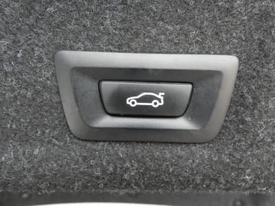 BMW 320d xDrive Aut. LED Navi 2-Hand 360° Kamera — slika 24