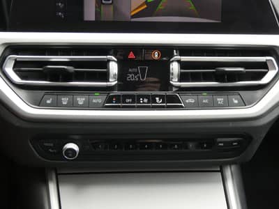BMW 320d xDrive Aut. LED Navi 2-Hand 360° Kamera — slika 20