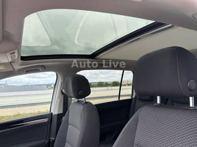 Volkswagen Touran 2.0 TDI*R LINE*7-SITZE*PANORAMA*LED*AHK* — slika 9