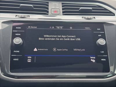Volkswagen Tiguan Pano*Virtual*AHK*HUD*ACC*Ambiente*App*LED — slika 18