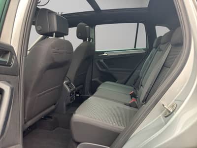 Volkswagen Tiguan Pano*Virtual*AHK*HUD*ACC*Ambiente*App*LED — slika 11