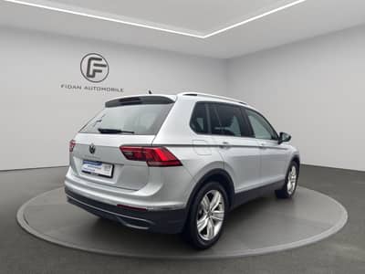 Volkswagen Tiguan Pano*Virtual*AHK*HUD*ACC*Ambiente*App*LED — slika 5