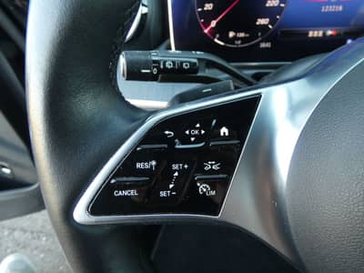 Mercedes-Benz C 300 d T Avantgarde LED Navi Distronic HiFi 18" — slika 17
