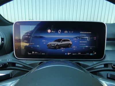 Mercedes-Benz C 300 d T Avantgarde LED Navi Distronic HiFi 18" — slika 16