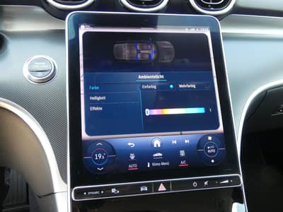 Mercedes-Benz C 200 d T Avantgarde Distronic LED Navi 1-Hand — slika 10